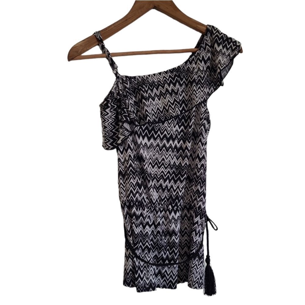 Women's tank top blouse size small zig zag iz Byer